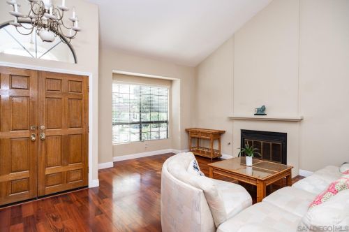 3908 Caminito Terviso, San Diego, CA 92122-1979