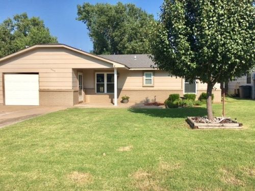 2928 Edgewood Dr, Woodward, OK 73801-6406