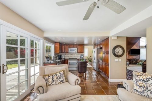 6270 Woodsboro Ave, Anaheim CA  92807-2347 exterior