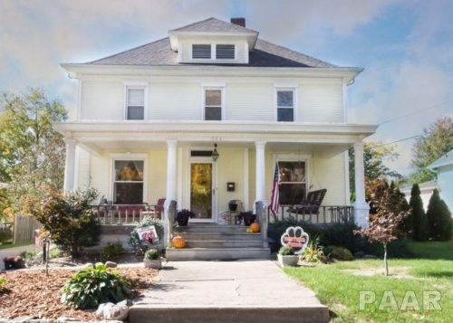 306 Pine St, Beverly Manor, IL 61571-2644