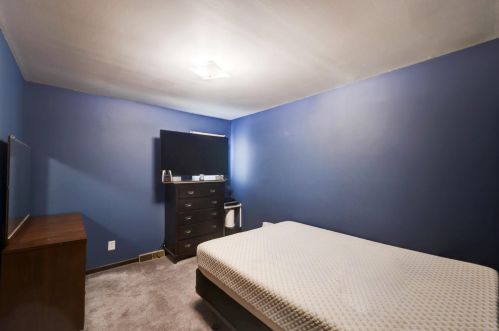 9525 Southwood Dr, Hammond IN 46321-3021 exterior