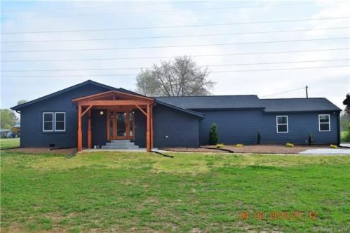 911 Honeysuckle Dr, Shelby, NC 28150-2830