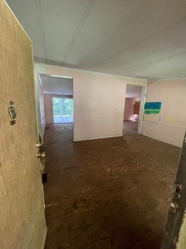 214 Walt Carmichael Rd, Newnan, GA 30263-3989