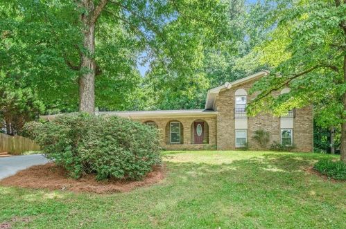 2587 Fontainebleau Ct, Atlanta GA  30360-1235 exterior
