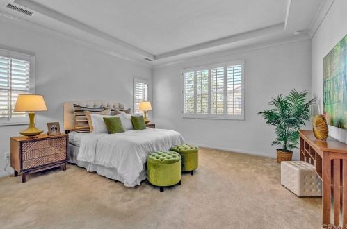 328 Bronze, Irvine CA  92618-1510 exterior