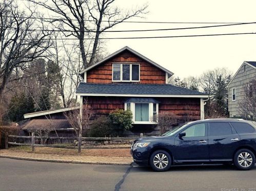 22 Triangle St, Norwalk, CT 06855-1613