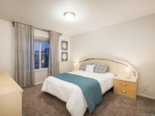 25380 Aberdeen Dr, Aurora CO 80016-3225 exterior