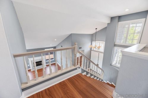 1597 Parkview Dr, Vista CA  92081-8750 exterior