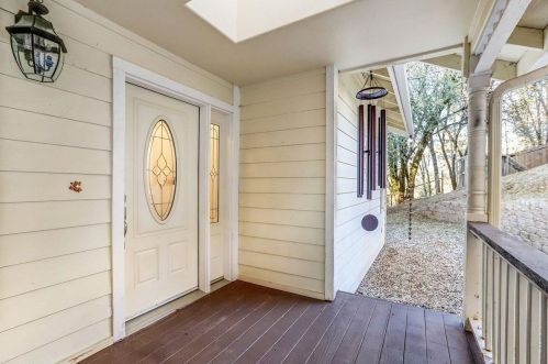 18476 Wolf Creek Rd, Grass Valley, CA 95949-6911