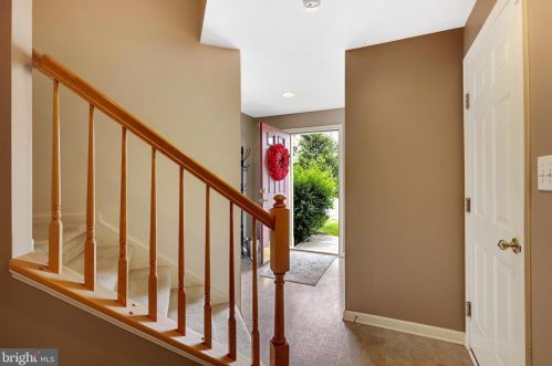 7061 Sentinel Ln, York, PA 17403-9487