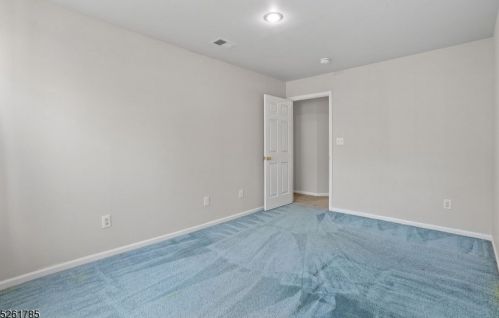 27 Grant Way, Princeton NJ  08540-1667 exterior