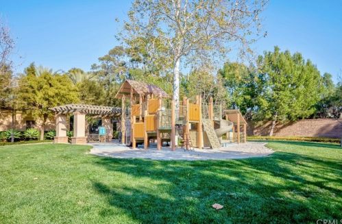 37 Deergrass, Irvine CA  92618-2246 exterior