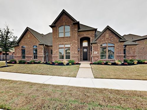 8213 Sandhill Crane Dr, Fort Worth, TX 76118-4505