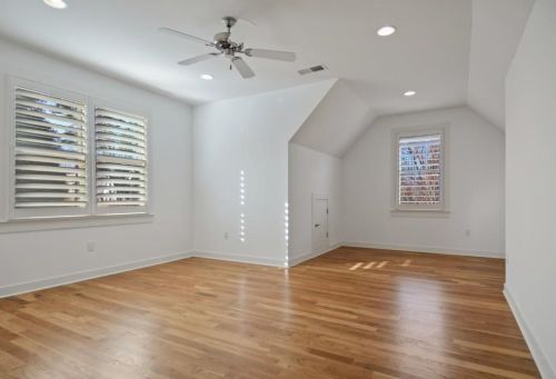 3896 Flowerland Dr, Atlanta GA  exterior