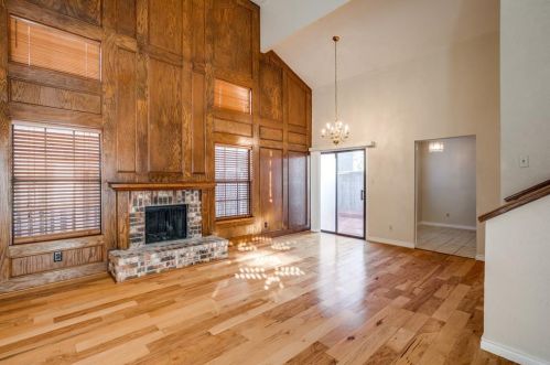 300 Elkhorn Path, Irving TX  75063-6756 exterior