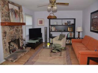 1337 Big Horn Trl, Carol Stream IL  60188-9075 exterior