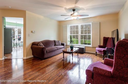 904 Buckingham Cir, Middletown NJ  07748-3467 exterior