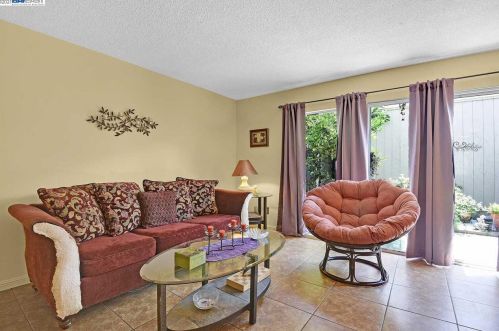 14479 Kings Ct, San Leandro, CA 94578-1700