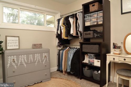 59 Pilgrim Dr, Lancaster PA  17603-6450 exterior