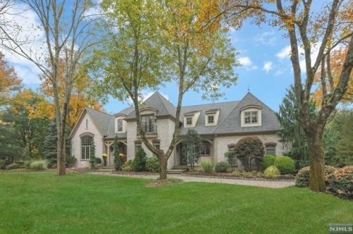 24 Jan River Dr, Upper Saddle River, NJ 07458-1623