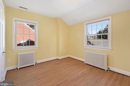 612 Pershing Dr, Silver Spring MD 20910-4341 exterior