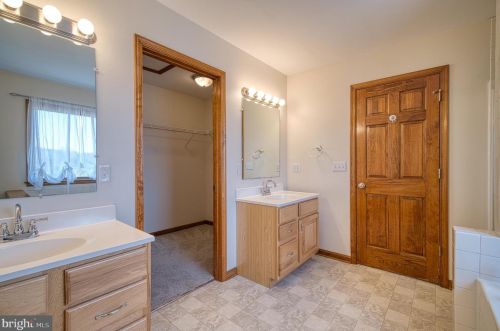 345 Journey Ln, Berkeley Springs WV exterior