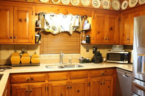 2975 Meadow Lark Dr, Atlanta GA  30344-4033 exterior