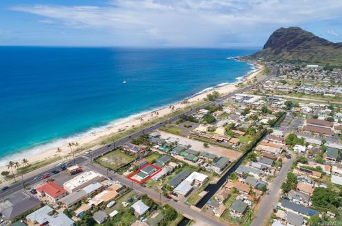 87122 Auyong Homestead Rd, Nanakuli, HI 96792-3703