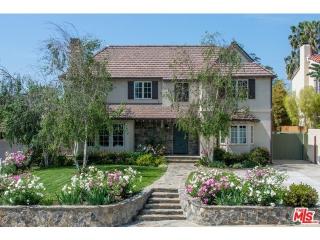 1555 Club View Dr, Los Angeles, CA 90024-5307