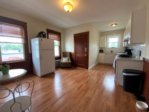 39 Ferncliff Ave, Providence, RI 02911-1724