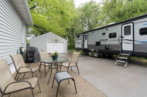 212 2nd St, Eagle Lake, MN 56024-7715