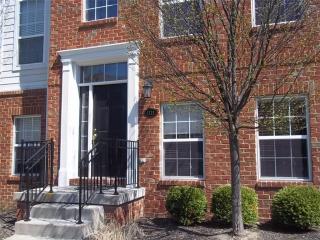 1111 Cavendish Dr, Carmel IN  46032-4649 exterior