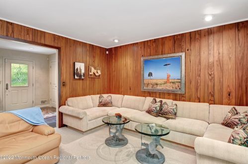 20 Fox Hill Rd, Middletown NJ 07748-2911 exterior