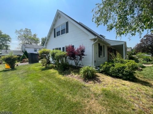 18 Gunner Ln, Willingboro, NJ 08046-3326