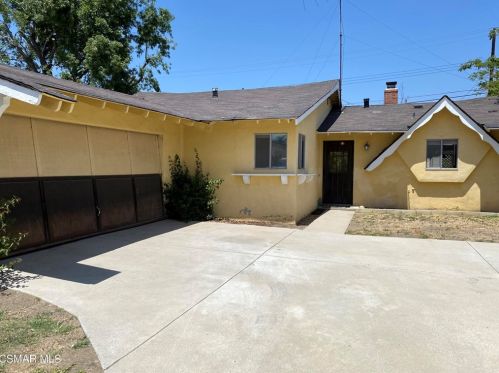 293 Bonita Dr, Simi Valley, CA 93065-3003