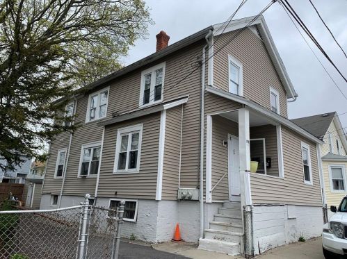 141 Hendrick St, Providence, RI 02908-5140