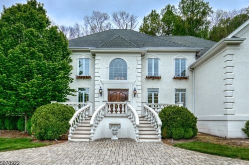 3 Deer Hill Rd, Chester, NJ 07930-3125