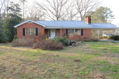 251 Green St, Robbins, NC 27325-9479