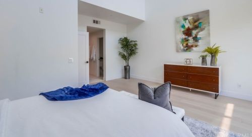 262 Rockefeller, Irvine CA  92612-8113 exterior