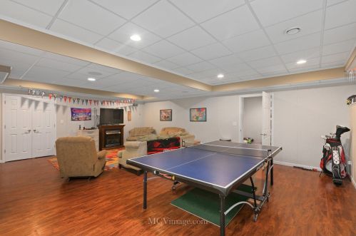 1003 Walter St, Lemont IL  60439-3920 exterior