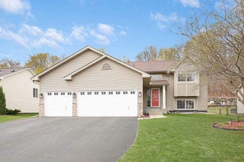 2392 Valley View Rd, Prior Lake, MN 55379-9419