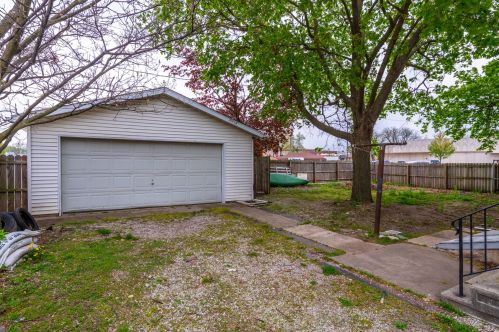 409 Water St, Swygert IL  61764-2023 exterior