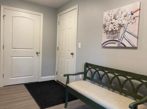 39 Mammoth Rd, Londonderry, NH 03053-4030