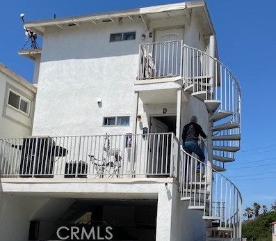 227 44th St, Manhattan Beach, CA 90266-3084