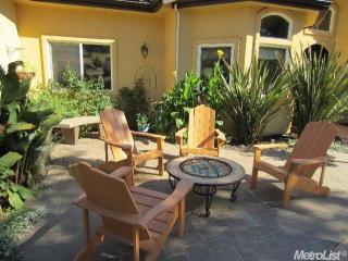 280 Floral Ln, Newcastle, CA 95658-9224