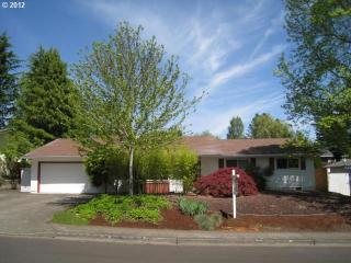 12375 Berryhill Ln, Beaverton, OR 97008-6941