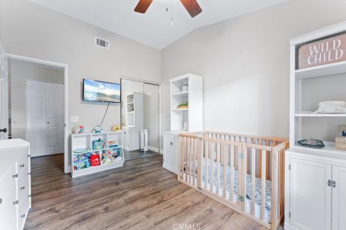 537 Hollydale Ln, Anaheim CA  92808-1931 exterior