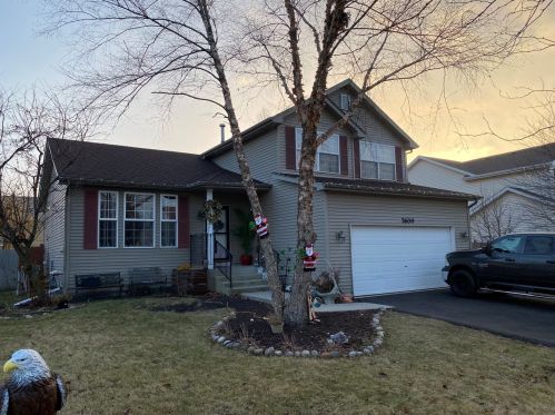 7600 Red Oak Dr, Plainfield, IL 60586-2510