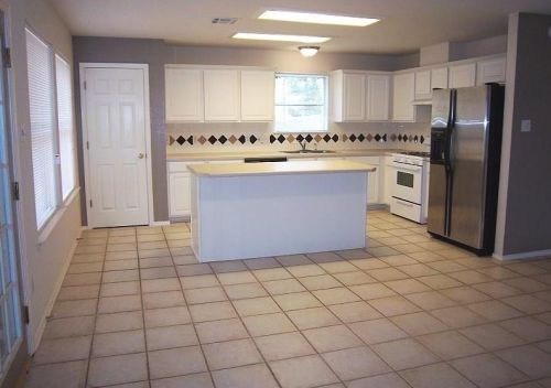4300 Companeros Way, Austin TX  78749-3650 exterior