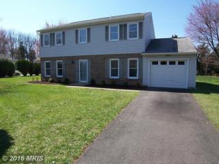 1318 Dulles Pl, Herndon, VA 20170-3820